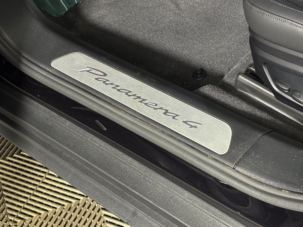 2026 Porsche Panamera 4