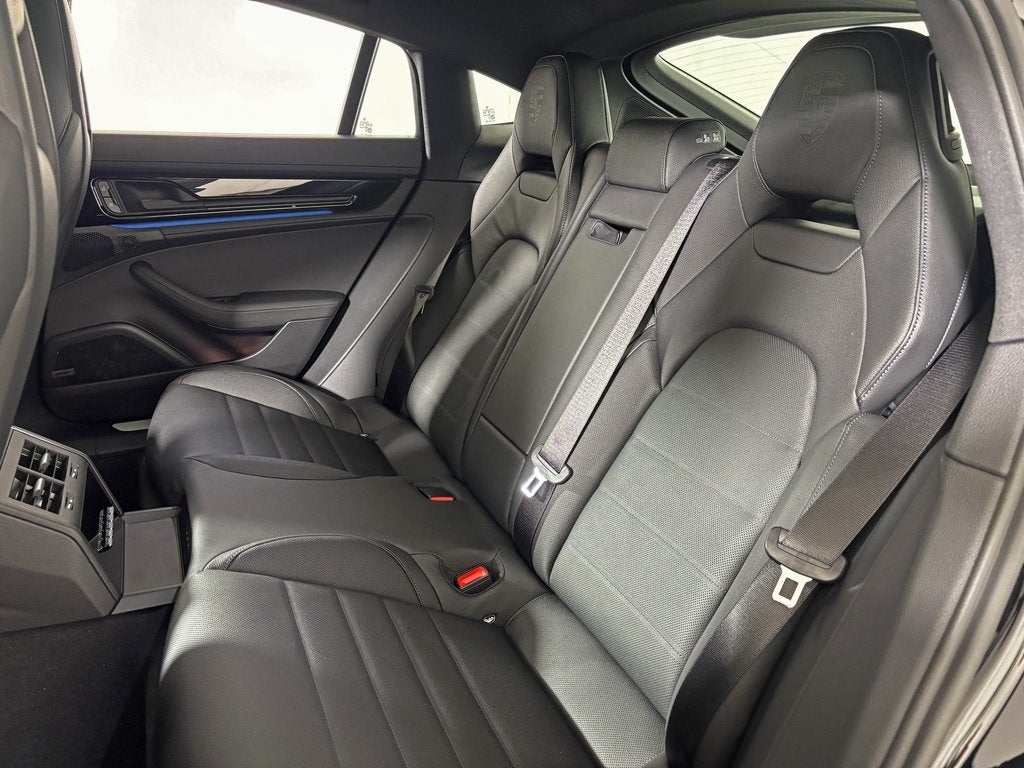 2026 Porsche Panamera 4