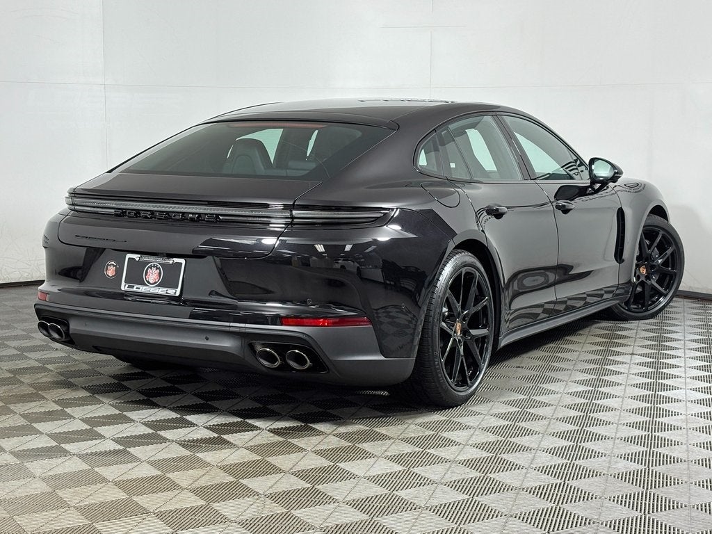 2026 Porsche Panamera 4