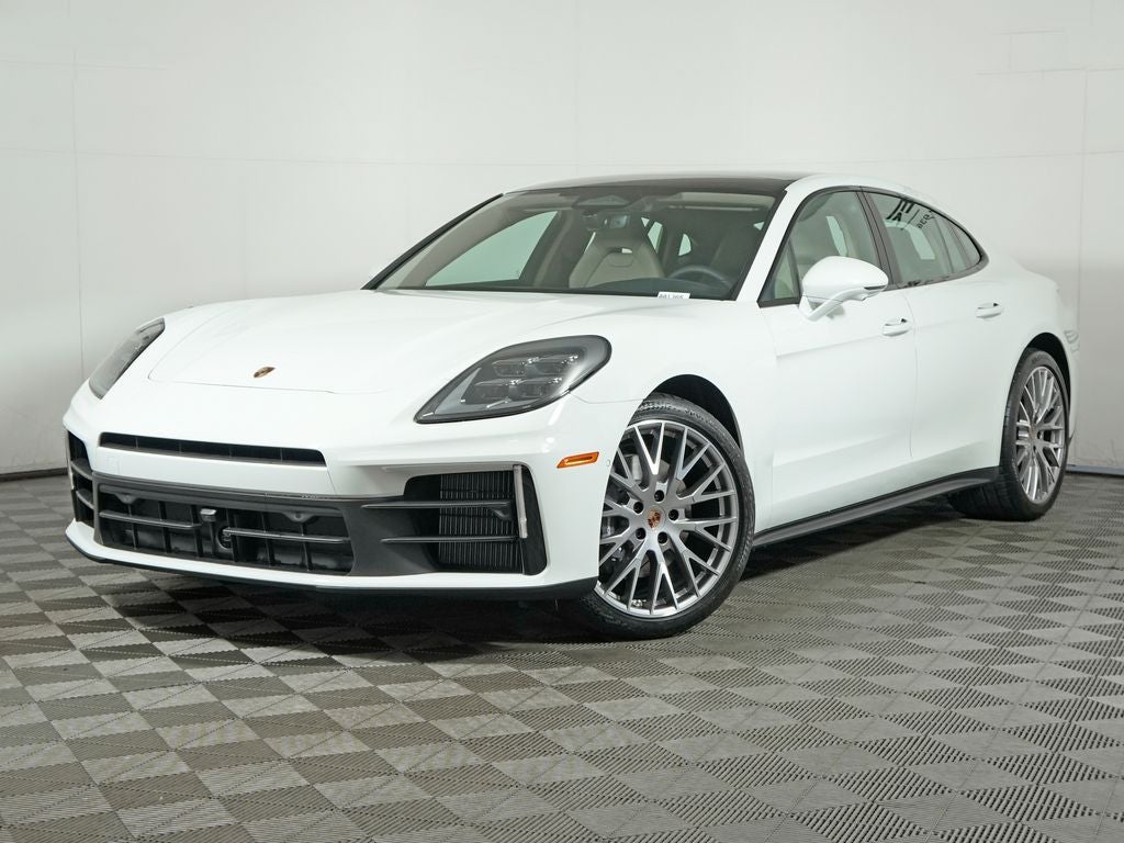 2026 Porsche Panamera 4