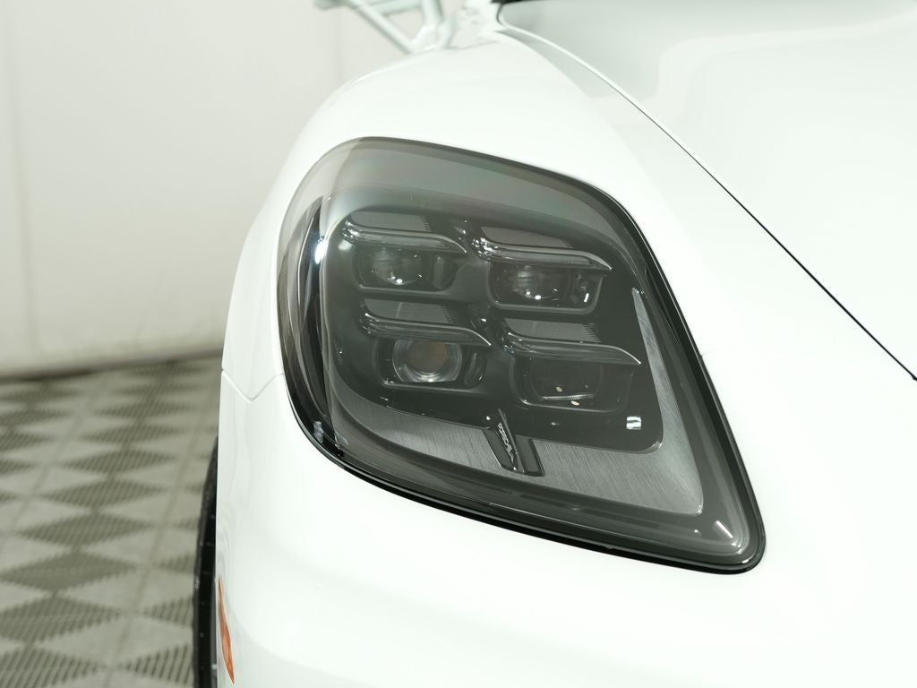 2026 Porsche Panamera 4