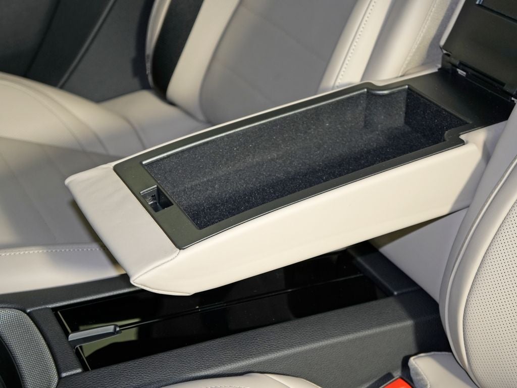 2026 Porsche Panamera 4