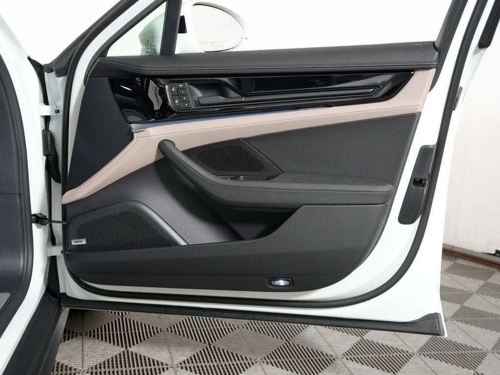 2026 Porsche Panamera 4
