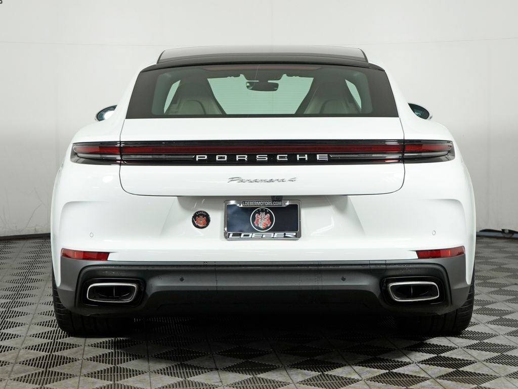 2026 Porsche Panamera 4