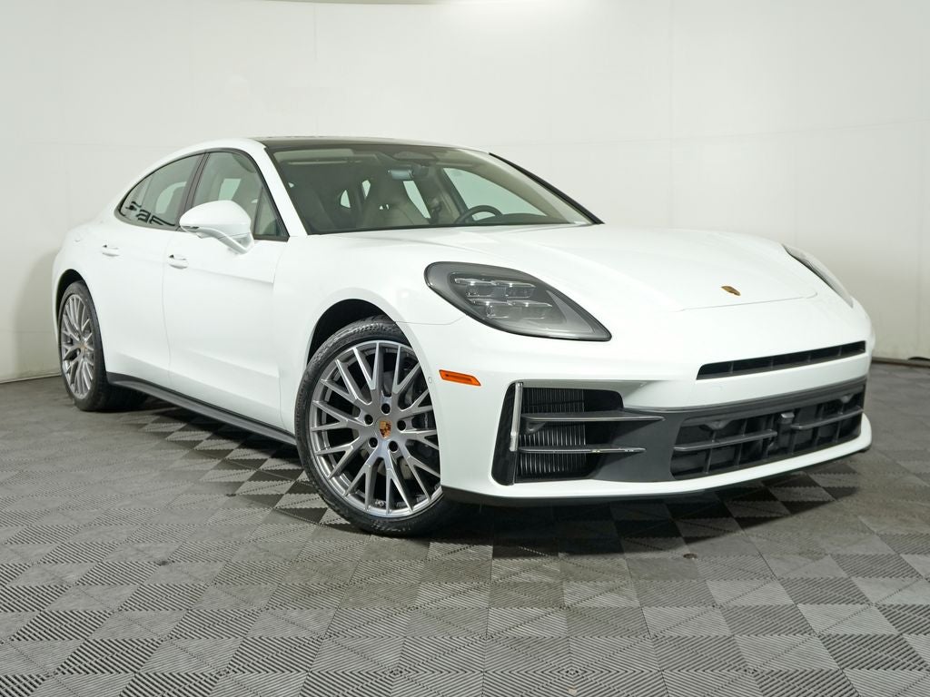 2026 Porsche Panamera 4
