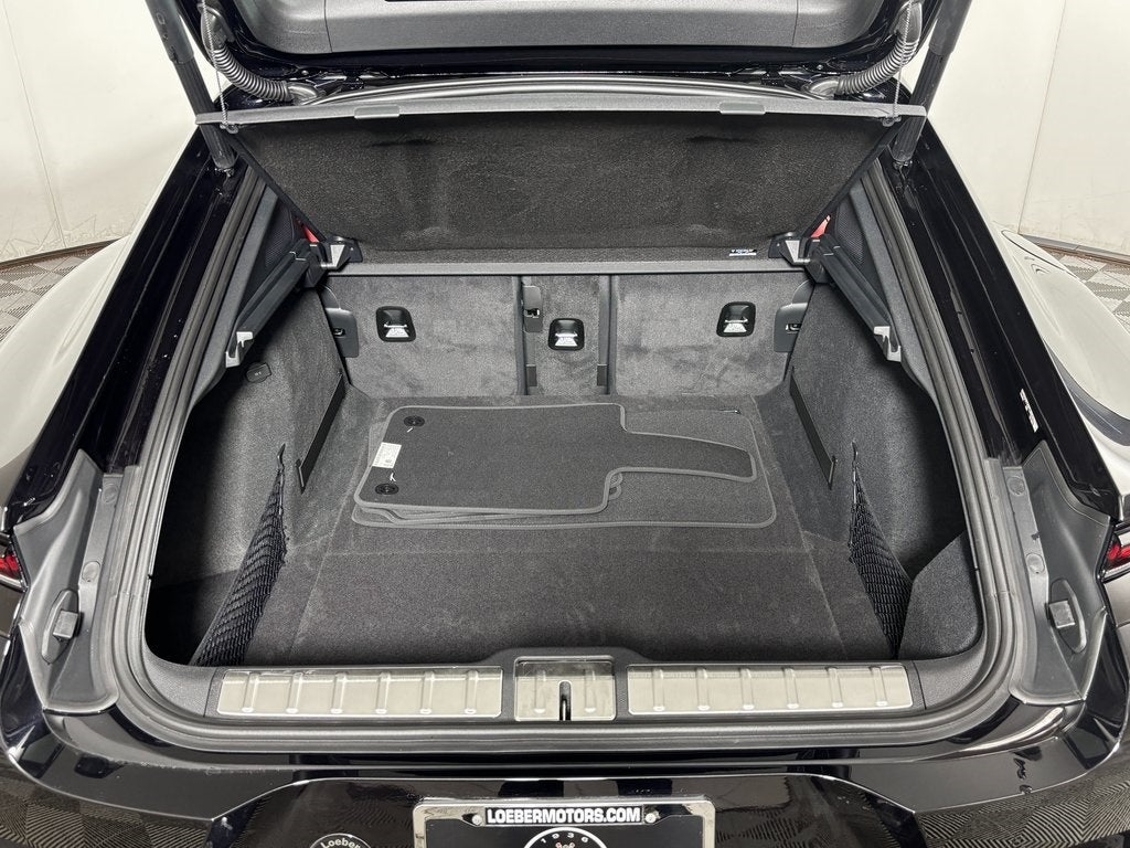 2026 Porsche Panamera 4