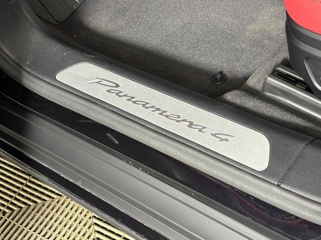 2026 Porsche Panamera 4