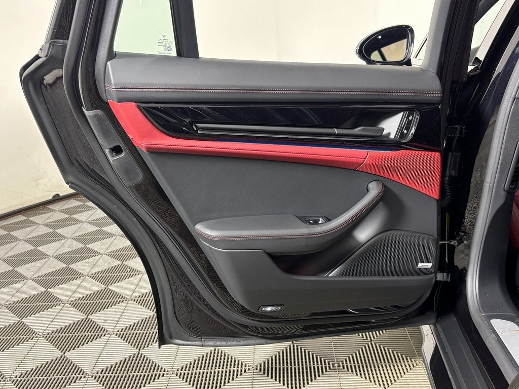 2026 Porsche Panamera 4