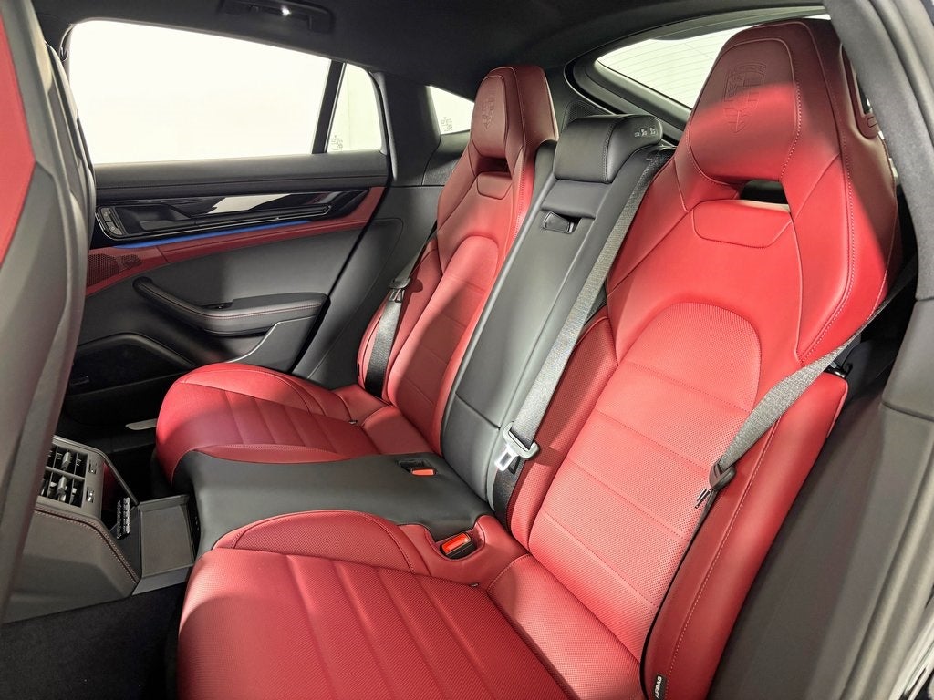 2026 Porsche Panamera 4