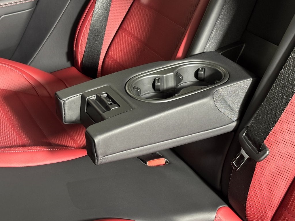 2026 Porsche Panamera 4