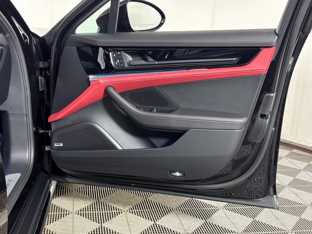 2026 Porsche Panamera 4