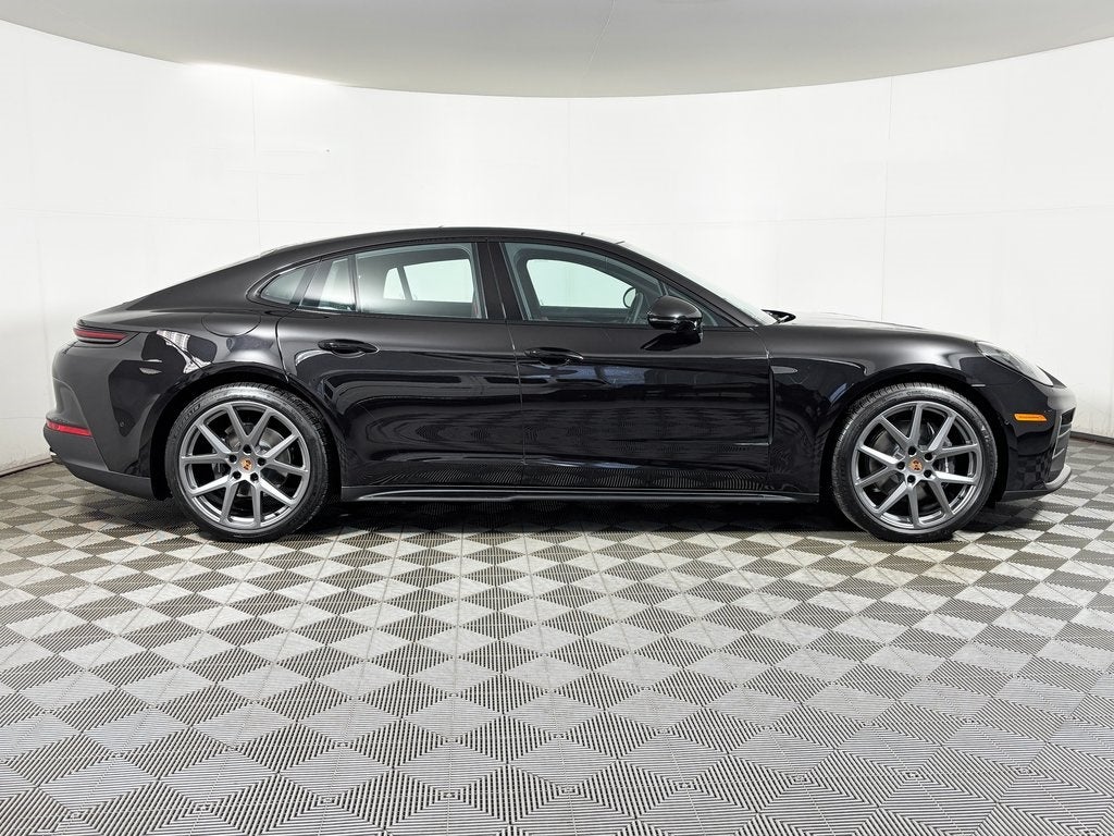 2026 Porsche Panamera 4
