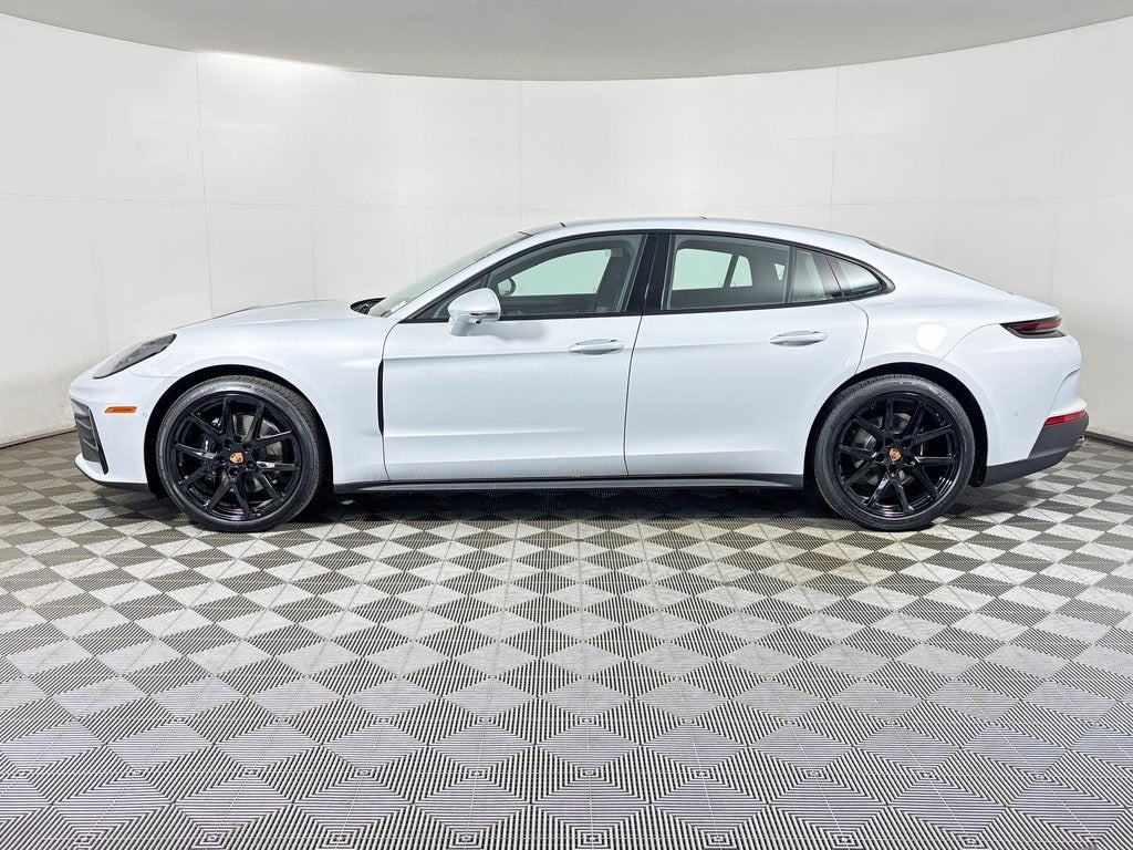 2026 Porsche Panamera 4
