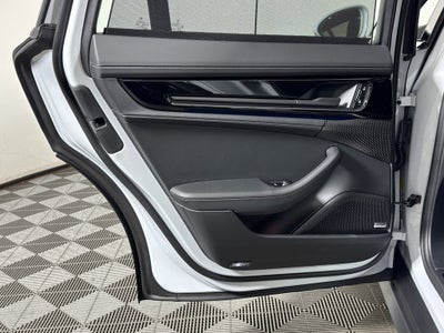 2026 Porsche Panamera 4