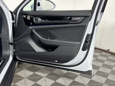 2026 Porsche Panamera 4