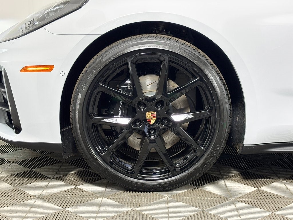2026 Porsche Panamera 4
