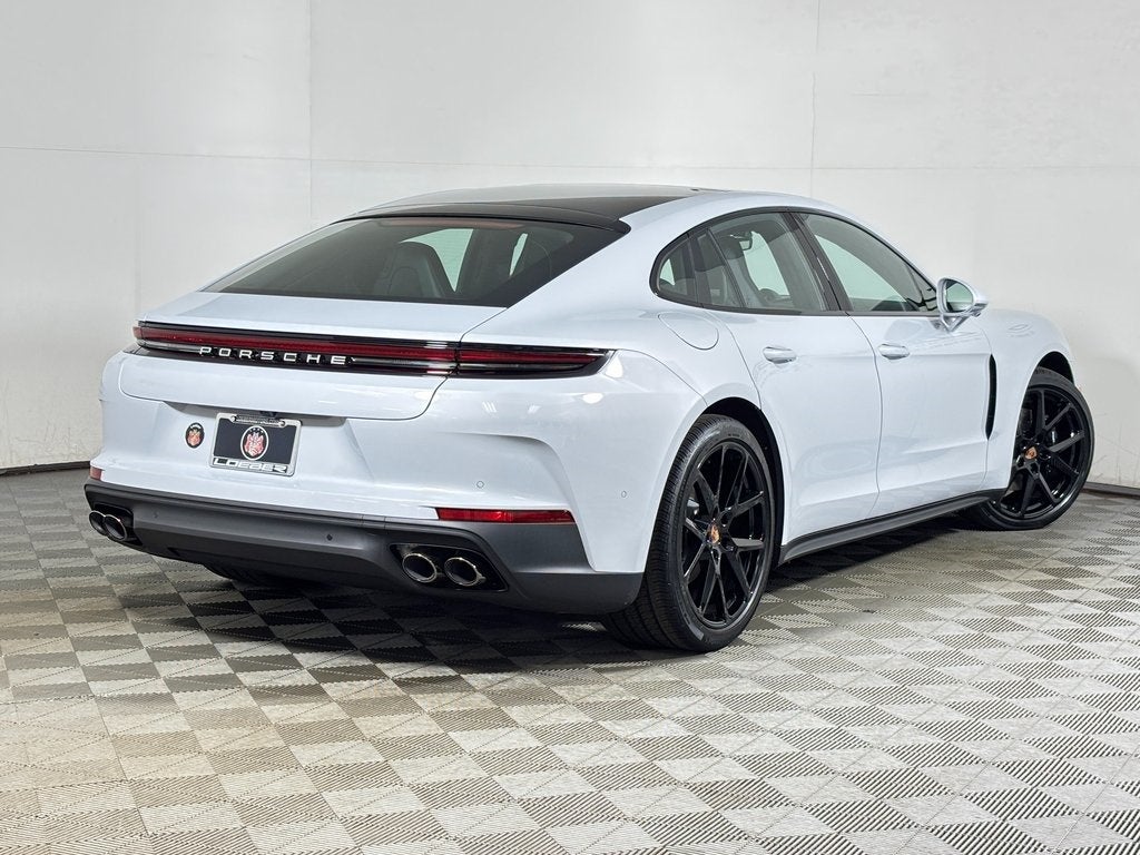 2026 Porsche Panamera 4