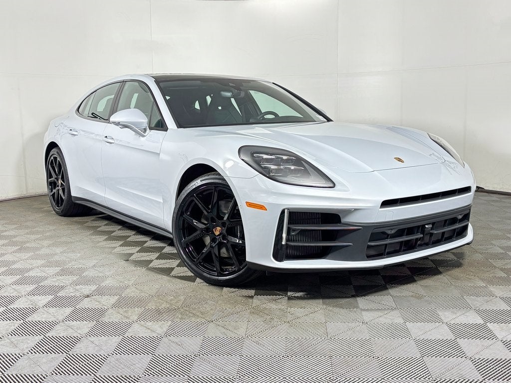 2026 Porsche Panamera 4