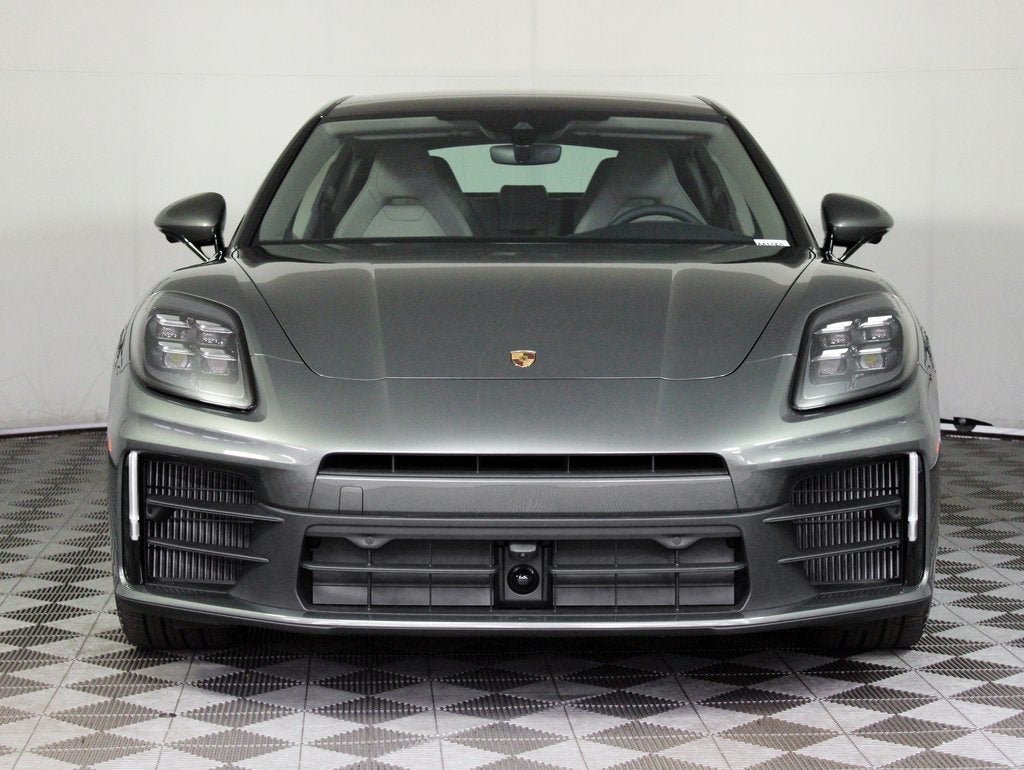 2026 Porsche Panamera 4