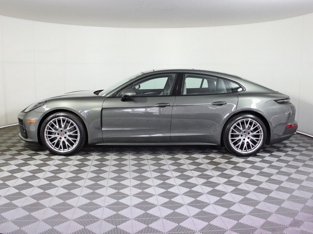 2026 Porsche Panamera 4