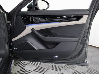 2026 Porsche Panamera 4