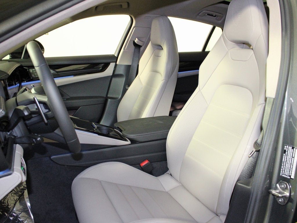 2026 Porsche Panamera 4