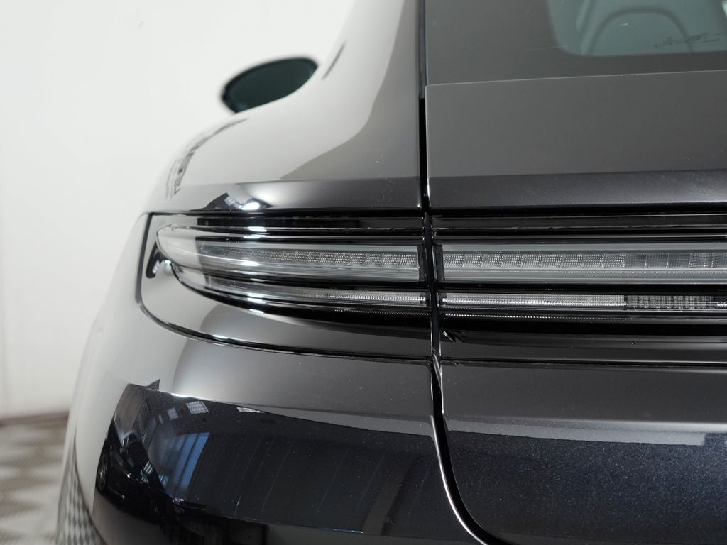 2026 Porsche Panamera 4