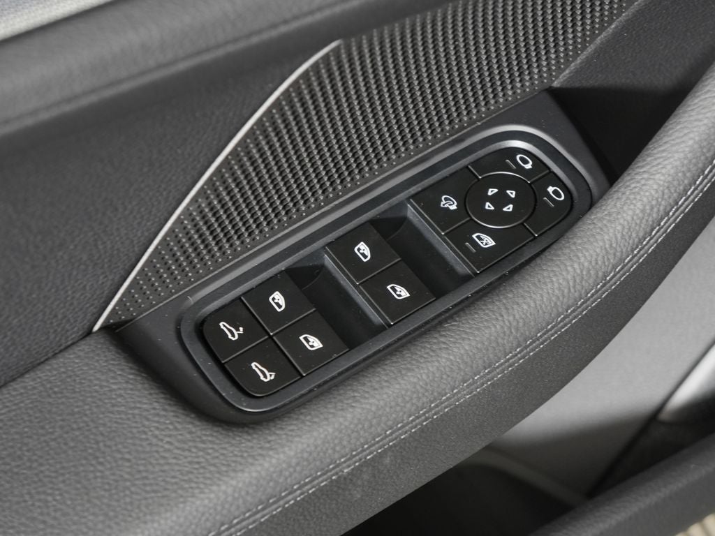 2026 Porsche Panamera 4