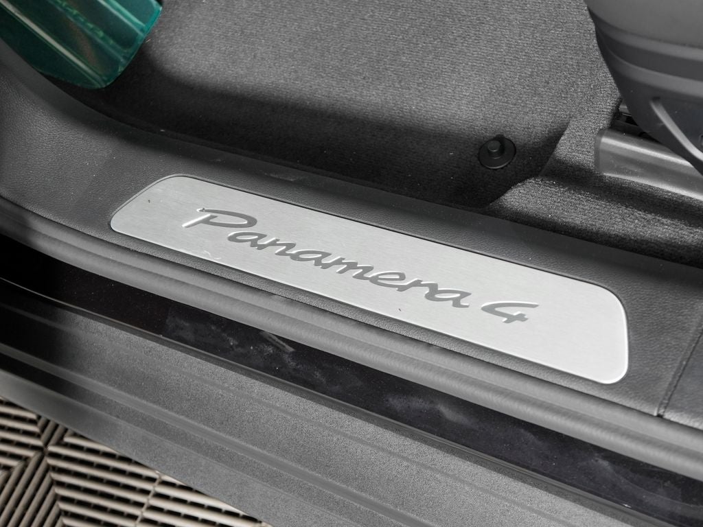 2026 Porsche Panamera 4