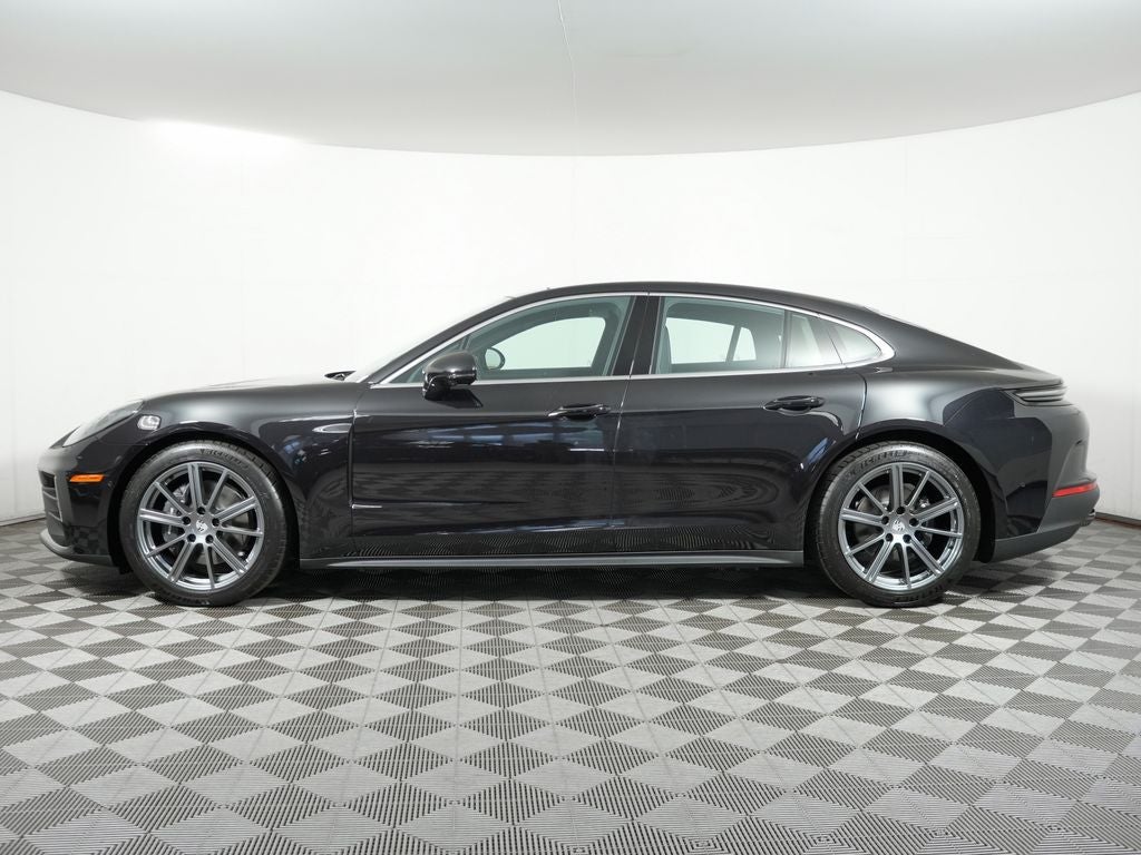 2026 Porsche Panamera 4