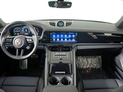 2026 Porsche Panamera 4