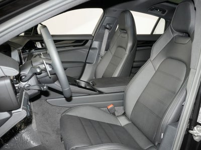 2026 Porsche Panamera 4