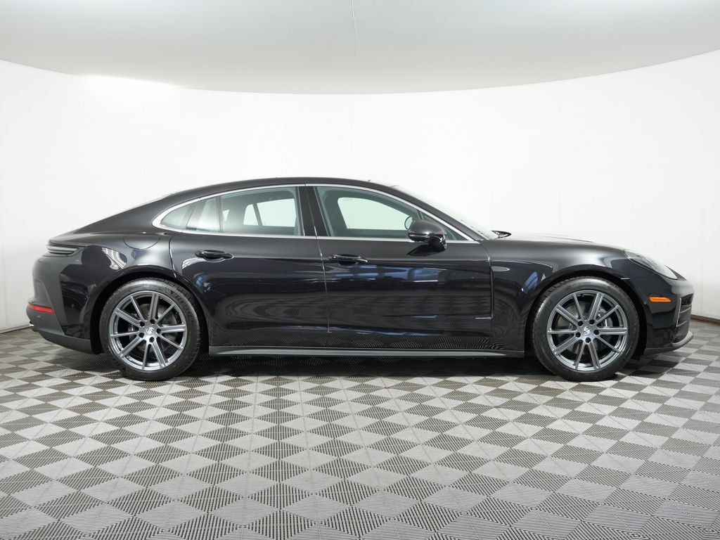 2026 Porsche Panamera 4