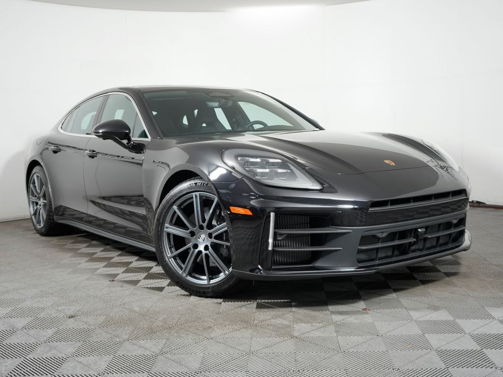 2026 Porsche Panamera 4