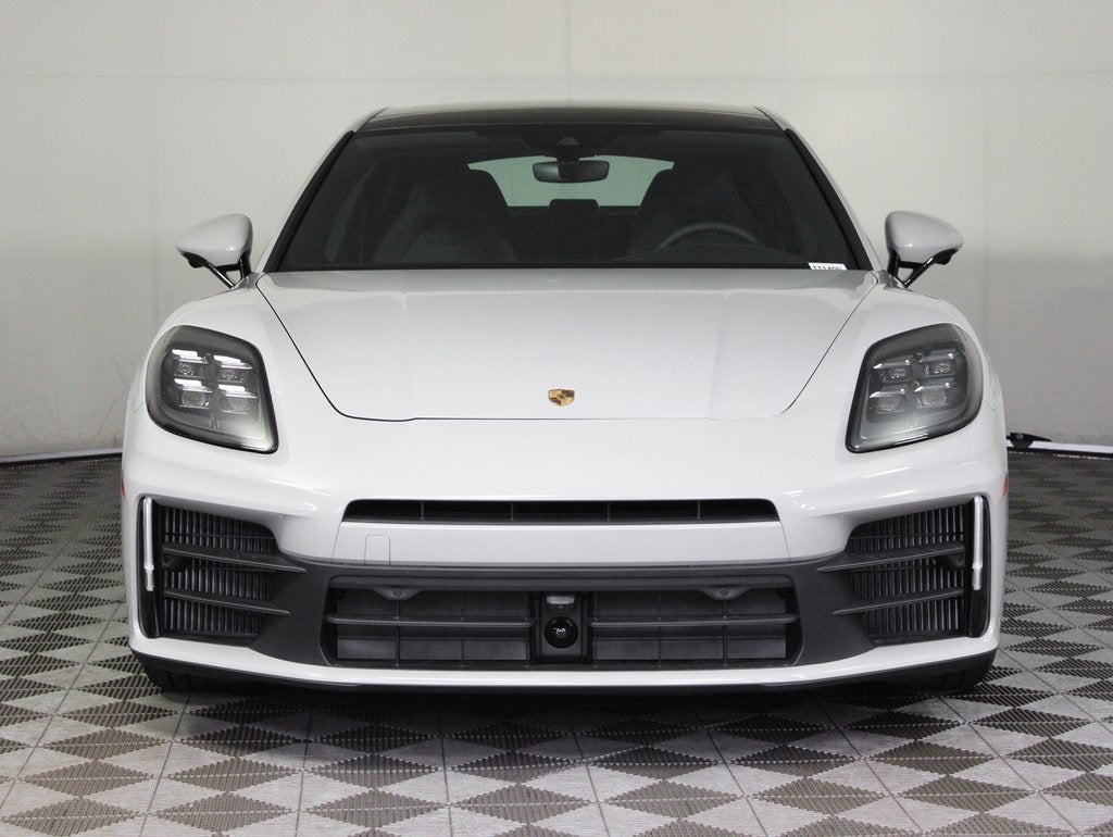 2025 Porsche Panamera 4