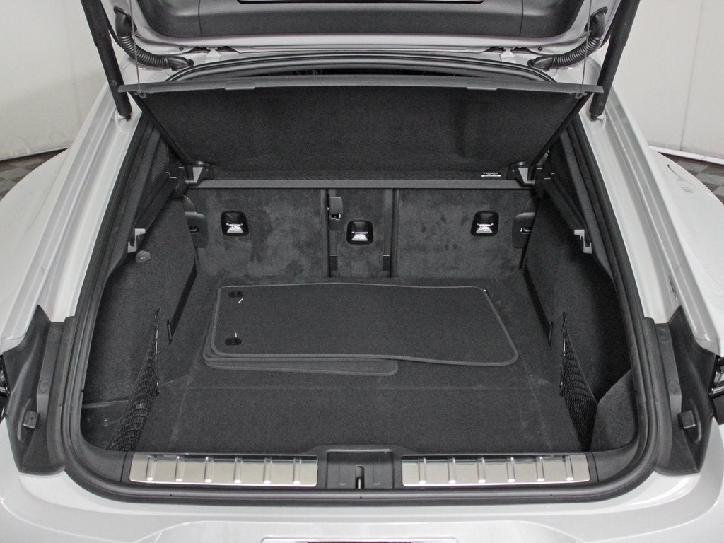 2025 Porsche Panamera 4