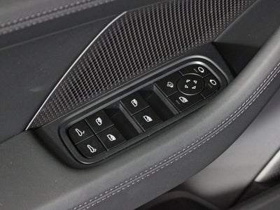 2025 Porsche Panamera 4