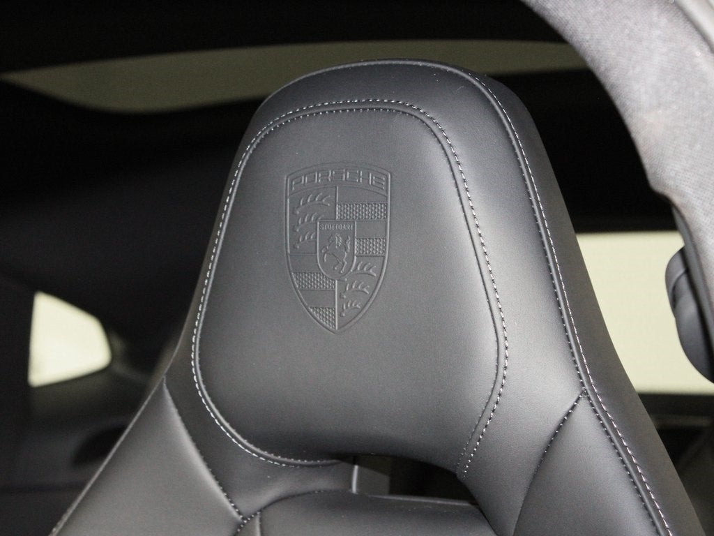 2025 Porsche Panamera 4