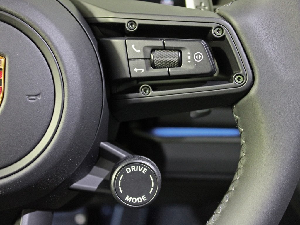 2025 Porsche Panamera 4