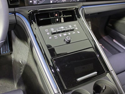 2025 Porsche Panamera 4