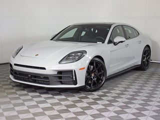 2025 Porsche Panamera 4