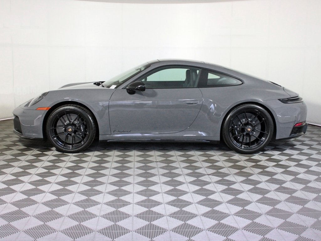 2025 Porsche 911 Carrera GTS