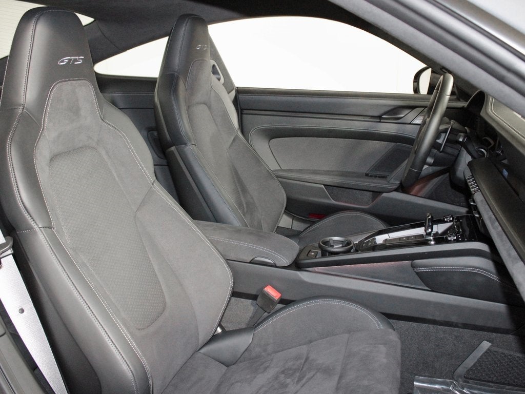 2025 Porsche 911 Carrera GTS