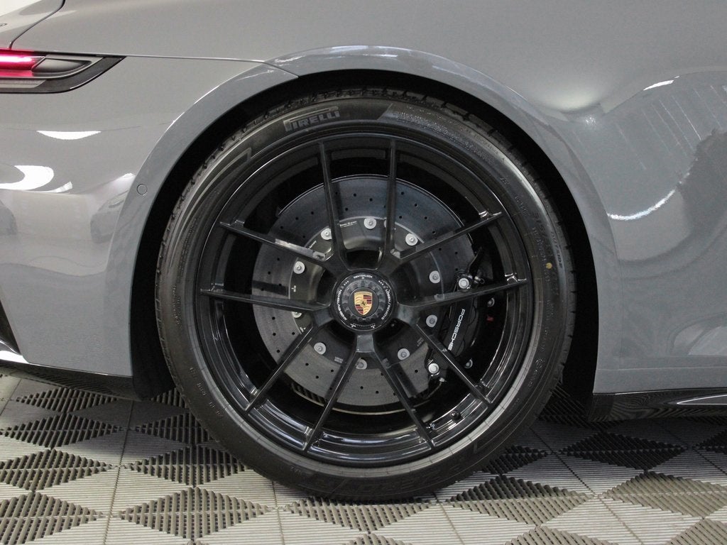 2025 Porsche 911 Carrera GTS