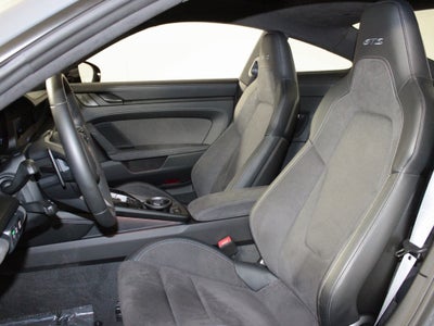 2025 Porsche 911 Carrera GTS