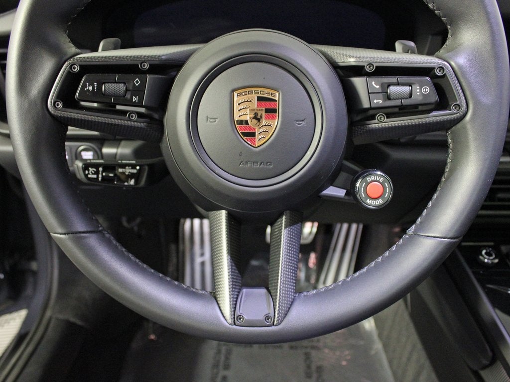 2025 Porsche 911 Carrera 4 GTS