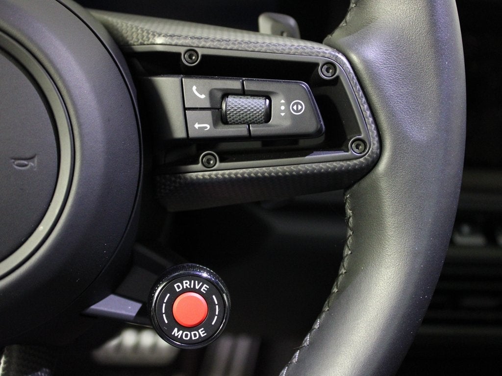 2025 Porsche 911 Carrera 4 GTS