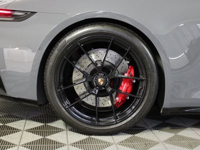 2025 Porsche 911 Carrera 4 GTS
