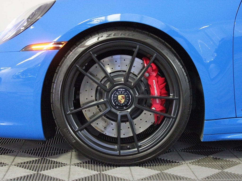 2024 Porsche 911 Carrera 4 GTS