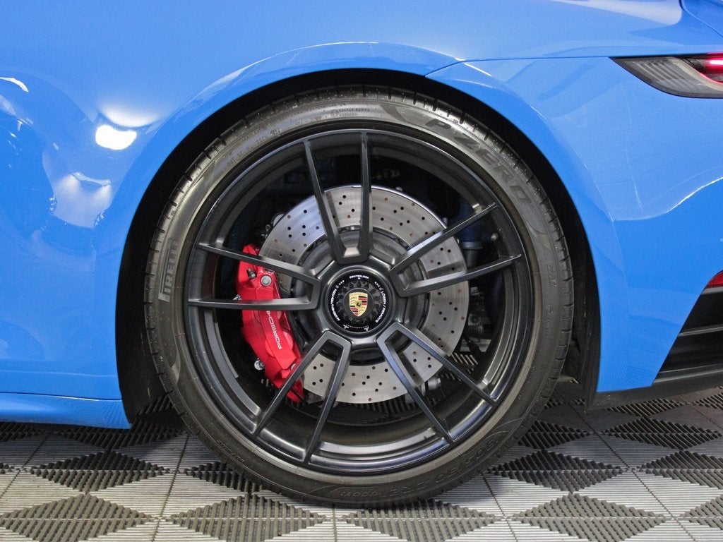 2024 Porsche 911 Carrera 4 GTS
